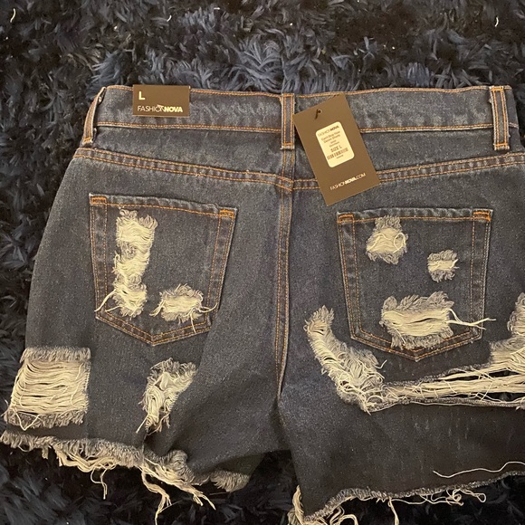 Fashion Nova shorts! NWT! - Picture 3 of 3